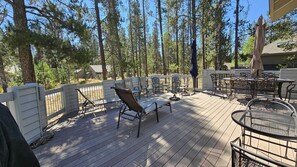 Outdoor dining - Oregon Loop 45 (Bend)