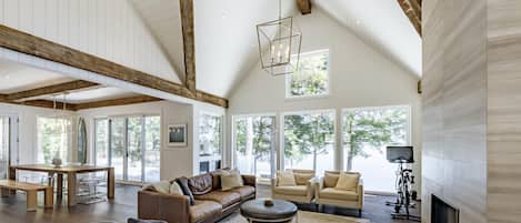 Smart TV, fireplace, ping pong, books