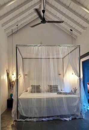 7 bedrooms, iron/ironing board, WiFi, bed sheets