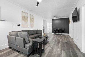 Living area - The Heights Collective (Tampa)