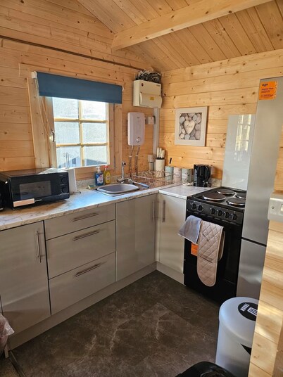 A Cosy cabin retreat - 5 mins away from Windsor and 10 mins from Legoland.