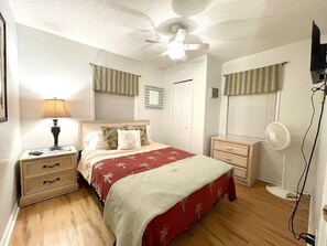 5 slaapkamers, een strijkplank/strijkijzer, gratis wifi, beddengoed