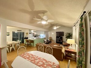 Smart TV, video games, table football, ping pong - Ocean Lakes Site MH31 | 5 bdrm 3.5 bath, Sleeps 12 guest (Surfside Beach)