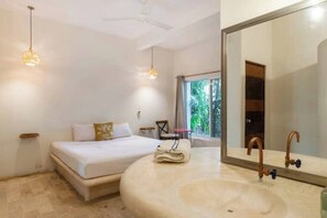 1 slaapkamer, een strijkplank/strijkijzer, wifi, beddengoed