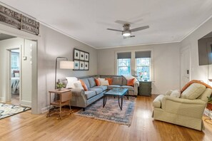 TV - The Loft at Magnolia Hill (1 mile to Capitol) (Tallahassee)