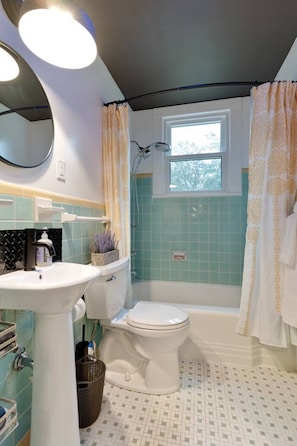 Hair dryer - The Loft at Magnolia Hill (1 mile to Capitol) (Tallahassee)