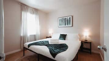 3 室のベッドルーム、WiFi、ベッドシーツ