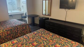 Desk, laptop workspace, iron/ironing board, free WiFi