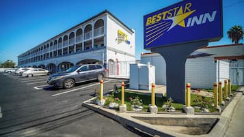 Fachada de la propiedad