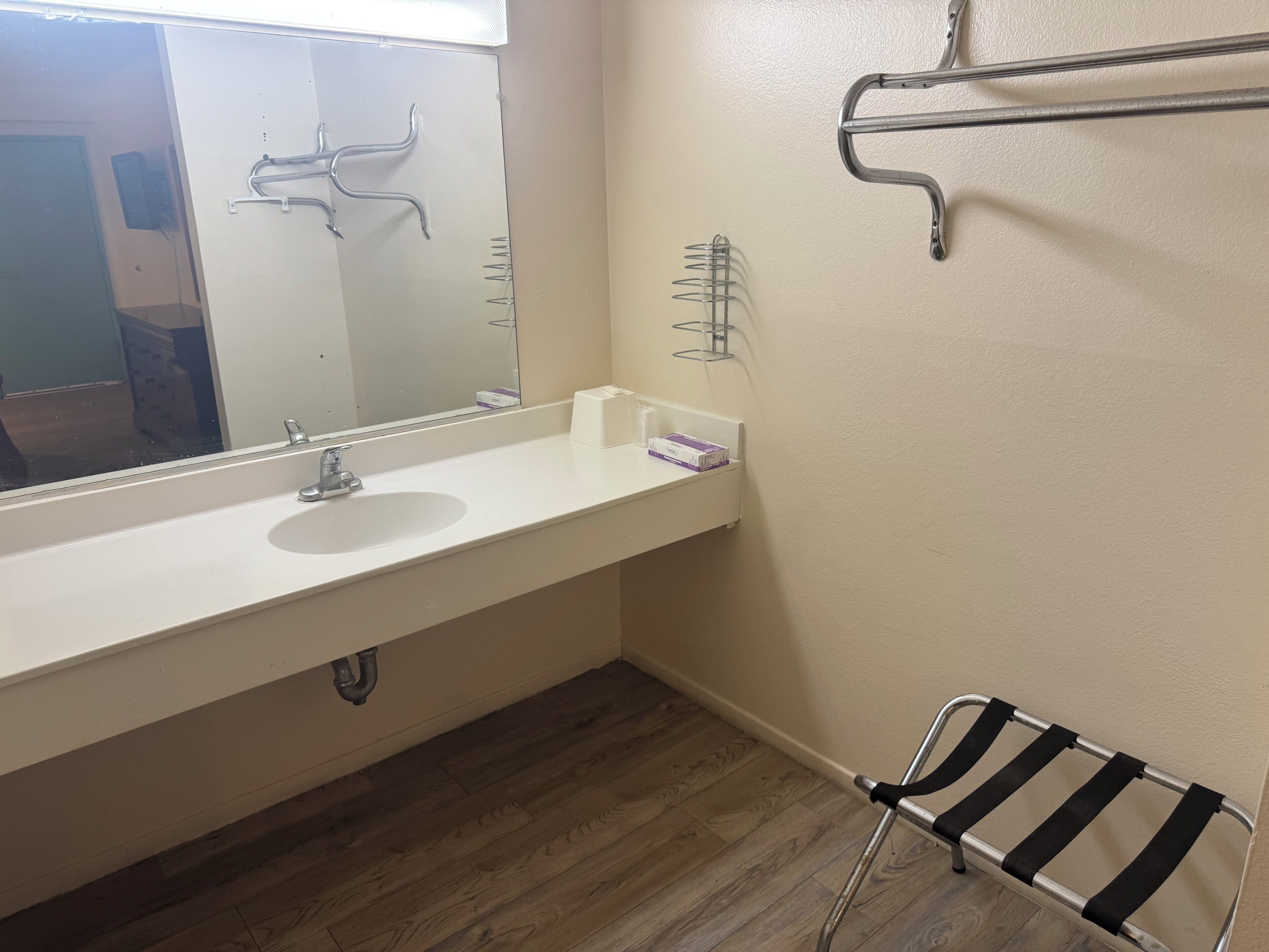 淋浴/盆浴组合、毛巾、肥皂、洗发水