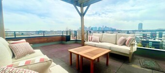 Luxury 5-Bedroom Home in LoHi, Amazing rooftop deck. 3,000 sqft