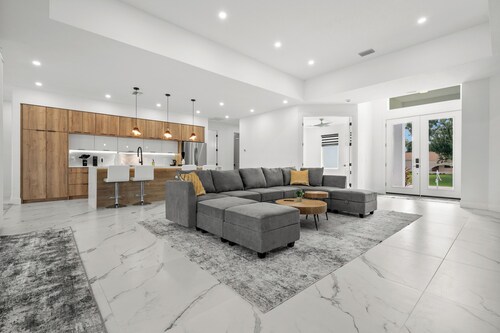 Luxury 3-bedroom Villa with Heated pool and spa