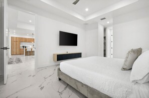 3 bedrooms, desk, iron/ironing board, travel cot