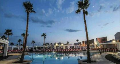 EDC/Westgate Casino/2BD/2BA/ Jacuzzi /# 2