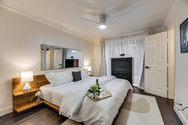 2 chambres, fer et planche à repasser, lit parapluie, Wi-Fi gratuit