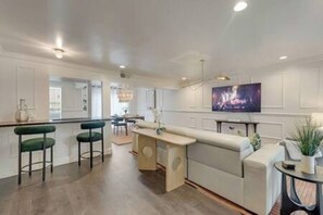 Smart TV, offices