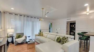 Smart TV, offices