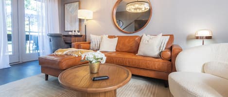 Smart TV, fireplace, offices