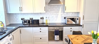 2 x 3 Bedroom houses side by side quiet peaceful location , Amazing views.