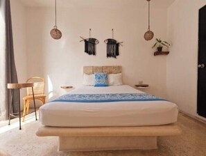 1 slaapkamer, een strijkplank/strijkijzer, wifi, beddengoed