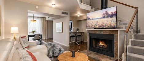 Smart TV y chimenea