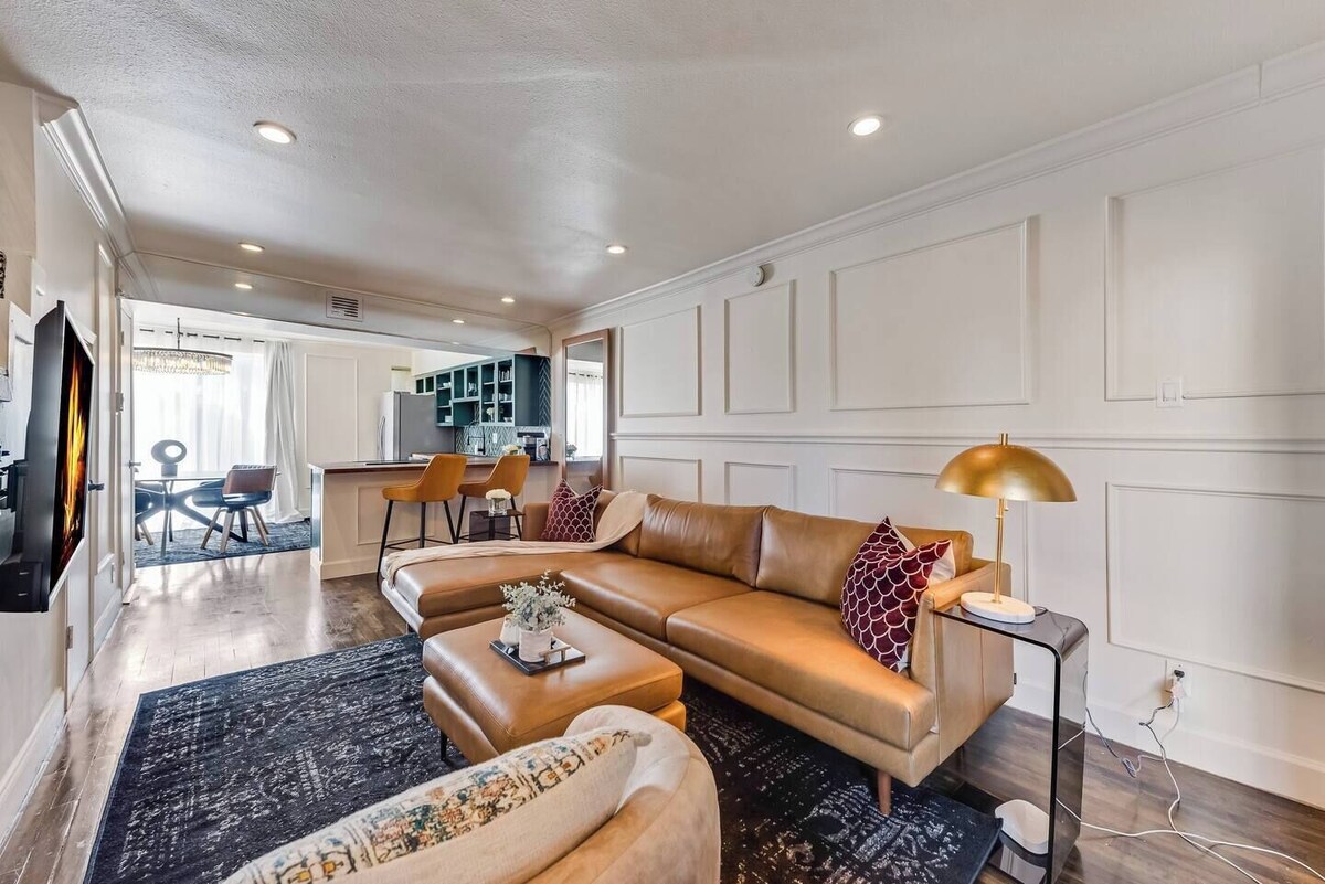 Zen 1BR + Loft with dual king beds, resort-style pool, and luxury amenities.