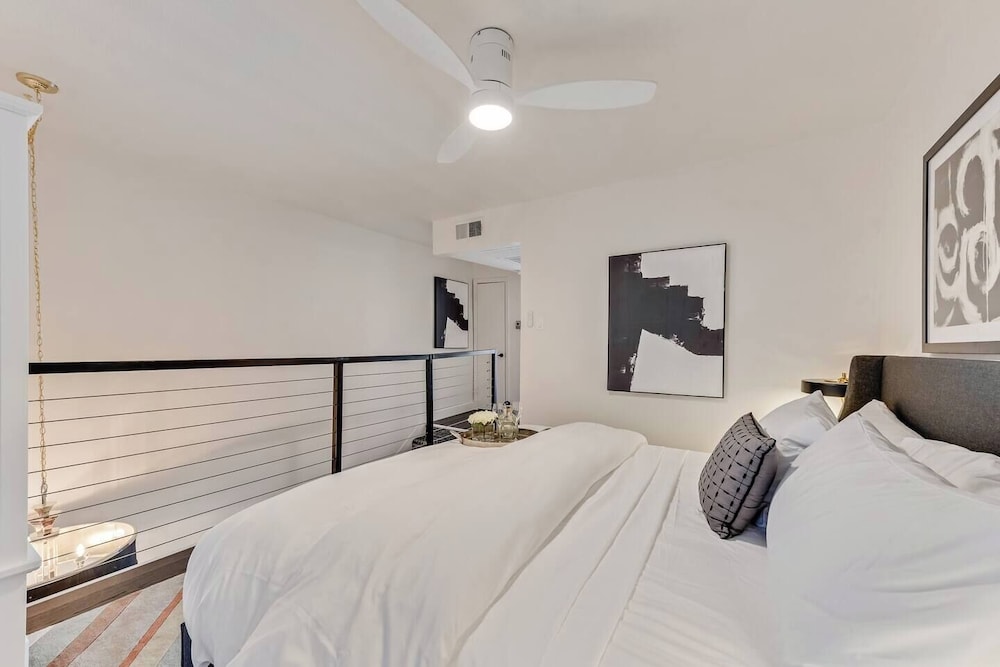 Zen 1BR + Loft with dual king beds, resort-style pool, and luxury ... - Luxury Zen Loft Apartments