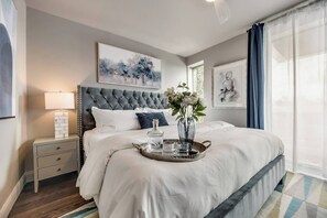 2 habitaciones, tabla de planchar con plancha y cuna de viaje