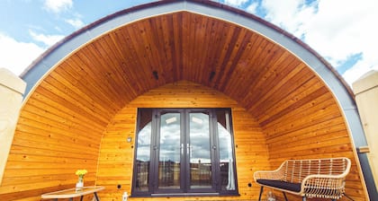 Hail Hill - Luxury Glamping - Fell Farm Hideaway