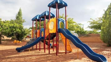 Children’s play area – outdoor