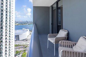 Property grounds - 2901 - Beautiful Downtown Apt with Pool and Gym (Miami)