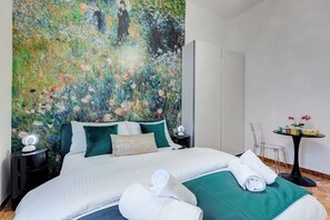 3 quartos, ferros/tábuas de passar roupa, Wi-Fi, roupa de cama