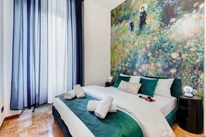 3 chambres, bureau, système d’insonorisation, fer et planche à repasser