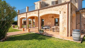 Outdoor dining - Villa Sol y Vida. Son Sampoli (Llucmajor)