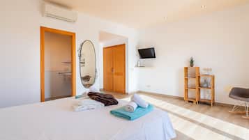 8 chambres, fer et planche Ă repasser, Wi-Fi gratuit, draps fournis