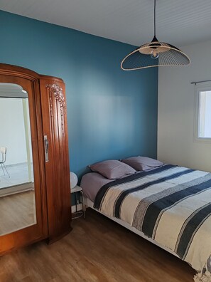 2 quartos, ferros/tábuas de passar roupa, Wi-Fi, roupa de cama