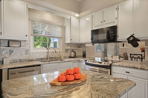 Spread Out On The South Side