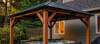 Hot Tub I Peloton I Ping Pong I Dogs OK