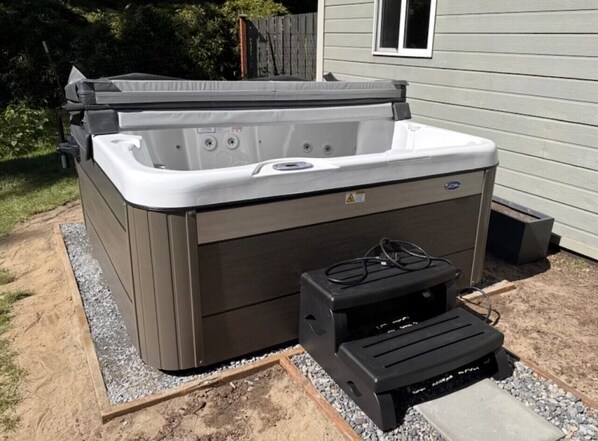 Bain à remous extérieur