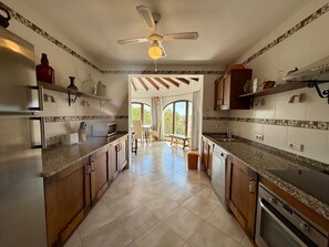 Fridge, oven, dishwasher