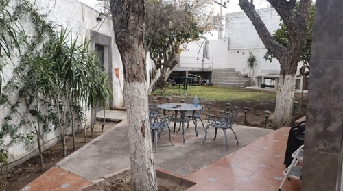 Alojamiento cerca del aeropuerto con alberca