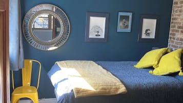 5 bedrooms, free WiFi, bed sheets
