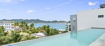 Beacon Hill Hideaway: Luxury Condo in Simpson Bay