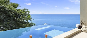 Luxury 4BR Villa w/ Private Pool & Ocean Views