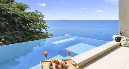 Luxury 4BR Villa w/ Private Pool & Ocean Views