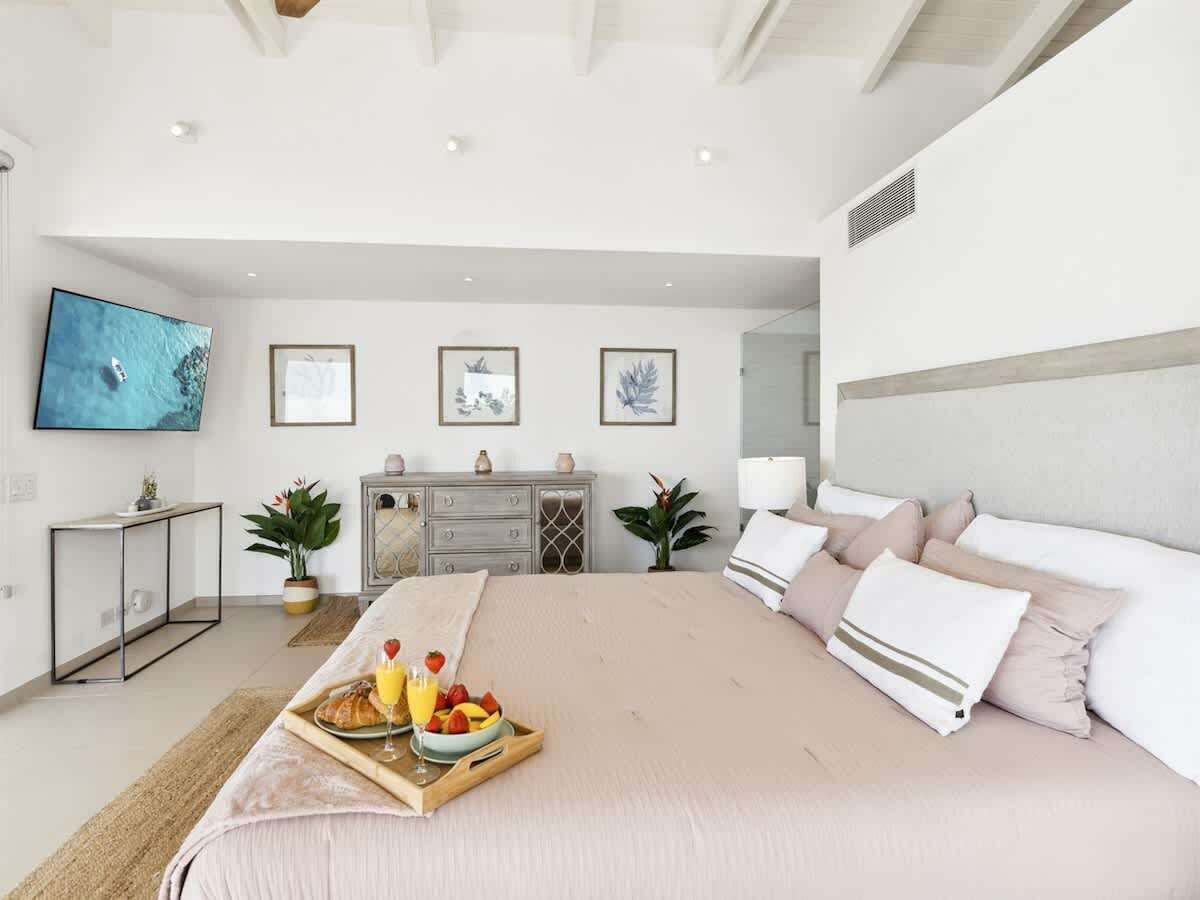 4 bedrooms, iron/ironing board, travel cot, free WiFi