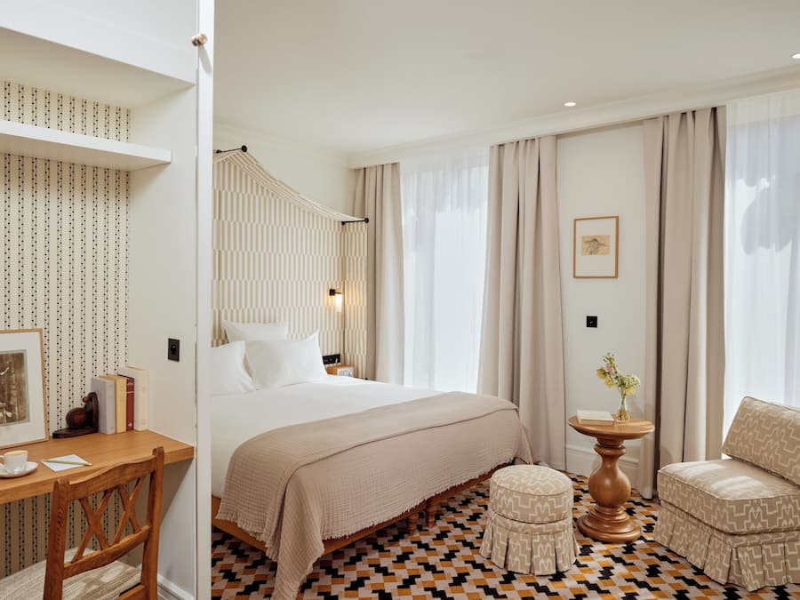 Premium bedding, in-room safe, soundproofing, iron/ironing board