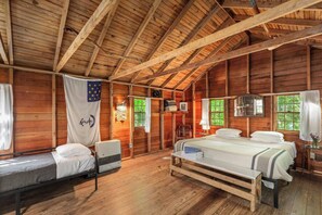 2 bedrooms, travel crib, WiFi, bed sheets