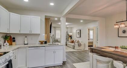 Organic Modern Apt: 1mi to Masters with Pool Table