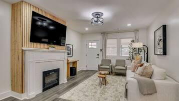 TV connectée, cheminée